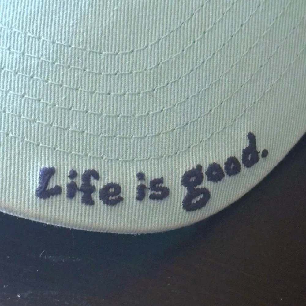 Life Is Good Women’s Flip Flops Chill Adjustable Cap Hat Blue embroidered NEW